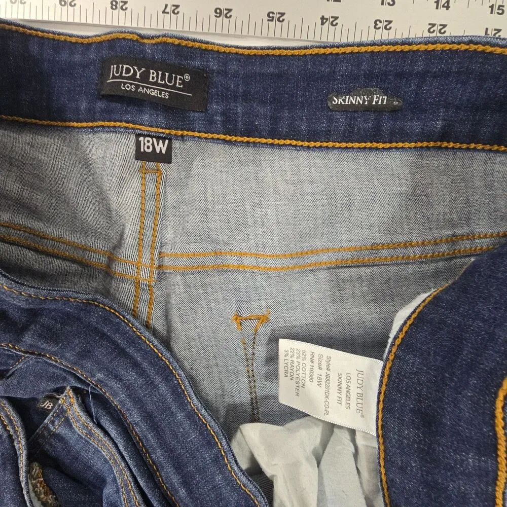 Judy Blue Womens Size 18W Skinny Fit Distressed Raw Hem Jeans Dark Wash Denim BM - Picture 6 of 8